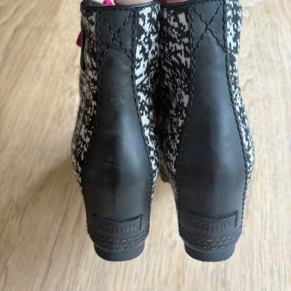 $160 SOREL Solar PDX Wedge Boots Wmns 10 Leather Black White Knit Hot Pink Laces
